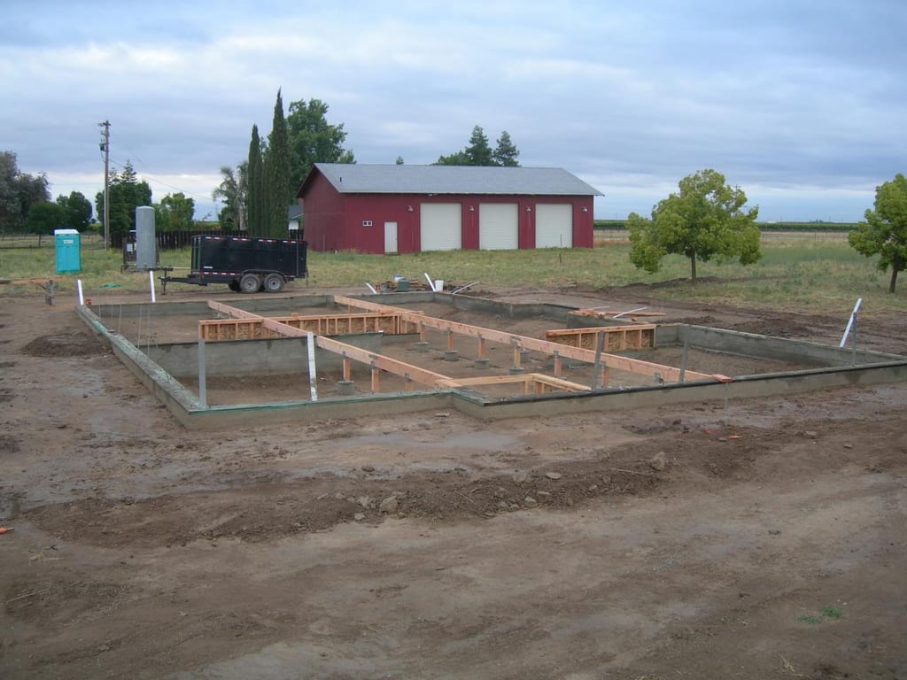Chowchilla custom home foundation and groundwork: Chowchilla custom home foundation and groundwork: construction progress and structural craftsmanship