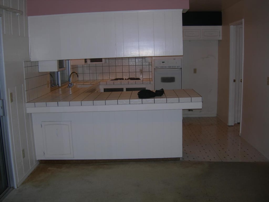 Benwell 1978 kitchen and foundation rebuild: Benwell 1978 kitchen and foundation rebuild: construction progress and structural craftsmanship