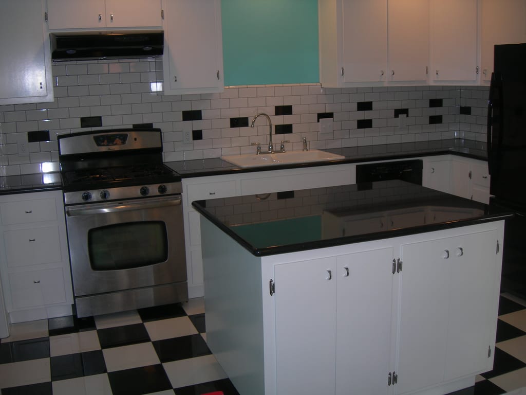 Bresline 1950s style diner kitchen: Bresline 1950s style diner kitchen: construction progress and structural craftsmanship