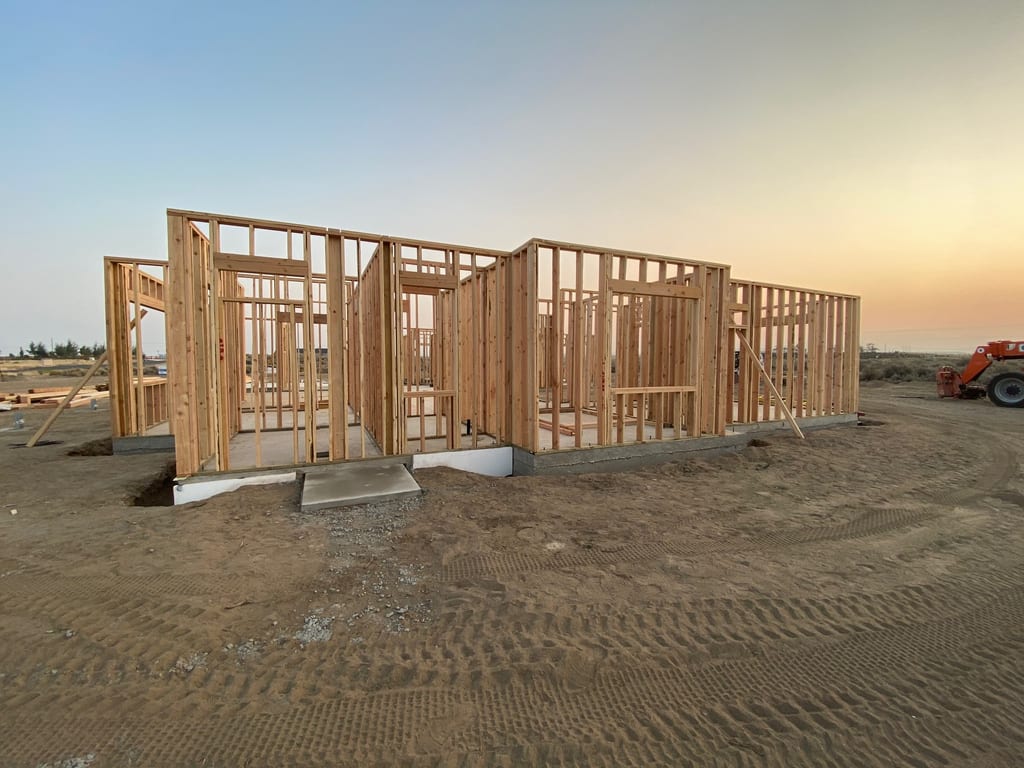 Custom built house in Minden: Custom built house in Minden: construction progress and structural craftsmanship