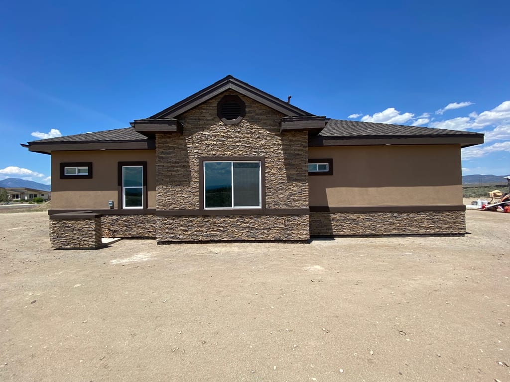 Custom built house in Minden: Custom built house in Minden: construction progress and structural craftsmanship