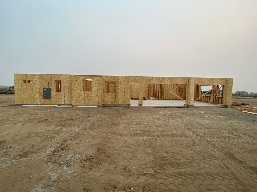 Custom built house in Minden: Custom built house in Minden: construction progress and structural craftsmanship