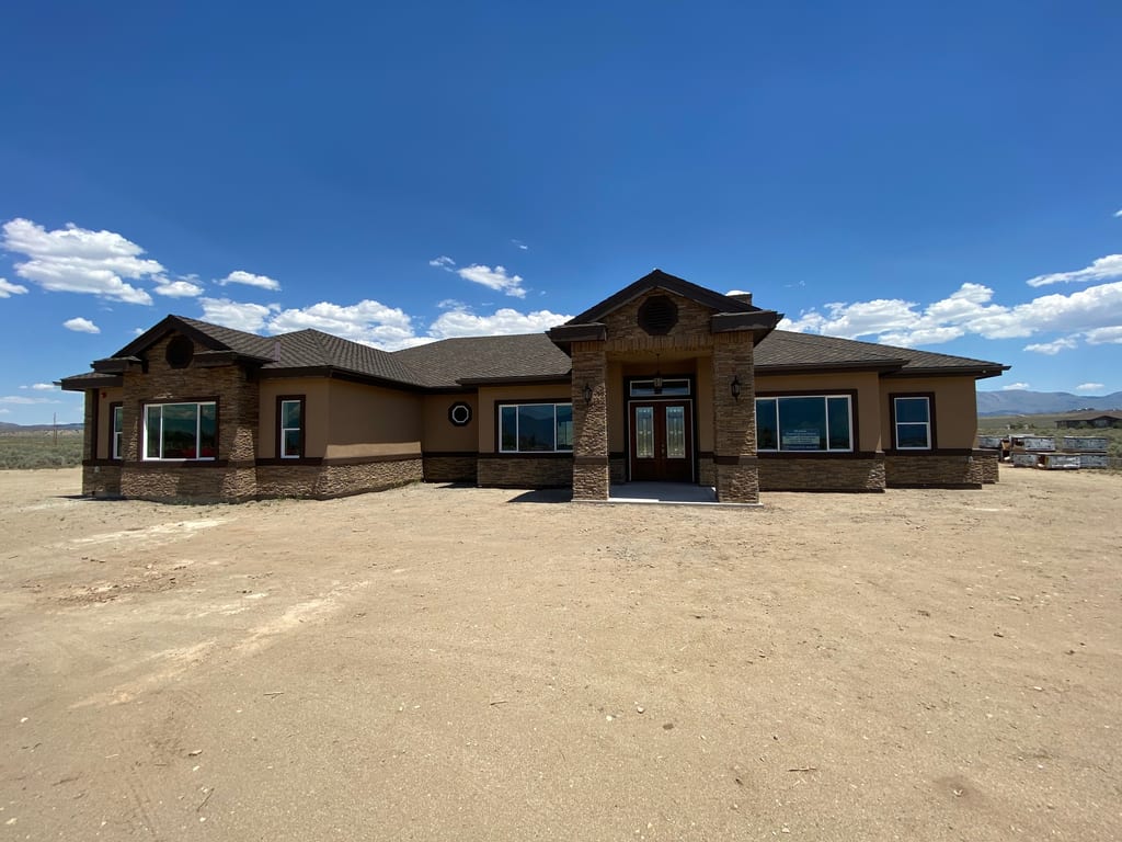 Custom built house in Minden: Custom built house in Minden: construction progress and structural craftsmanship